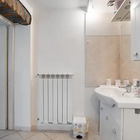 La Casa Sulla Collina Apartment *